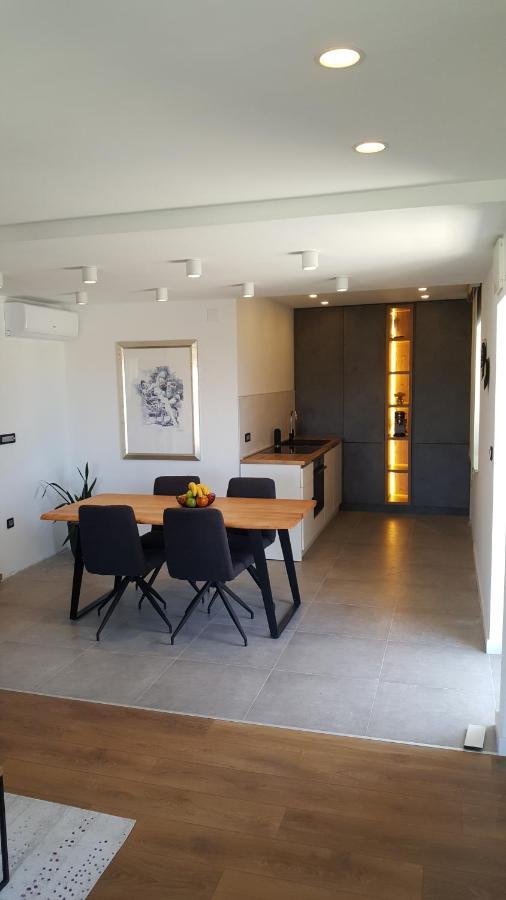 Sunce Apartment Primosten Bagian luar foto