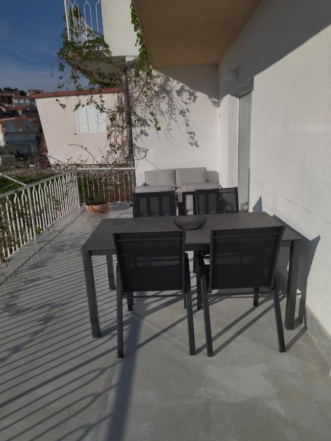 Sunce Apartment Primosten Bagian luar foto