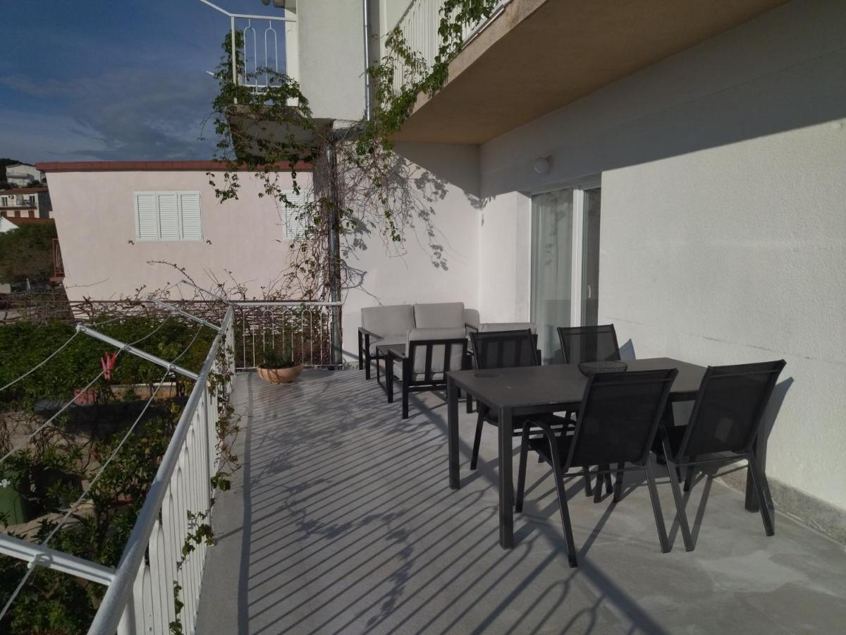Sunce Apartment Primosten Bagian luar foto